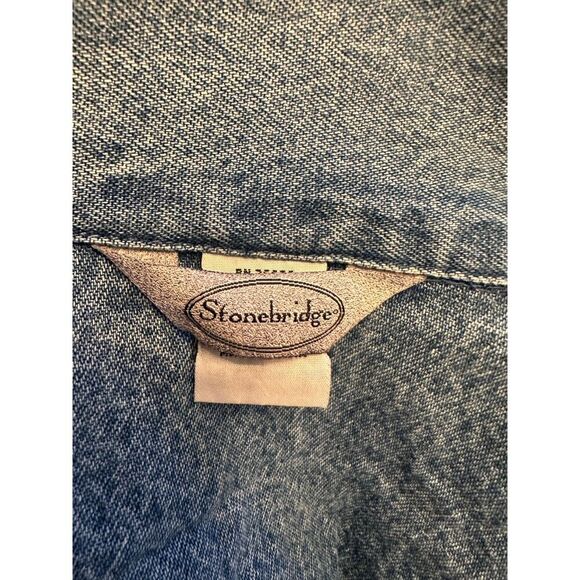 Vintage Denim Jacket with Embroidered Flowers Size Medium - Picture 10 of 10